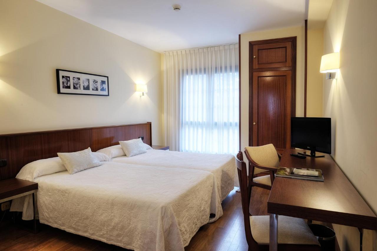 Hotel Y Apartamentos Arias 나비아 객실 사진