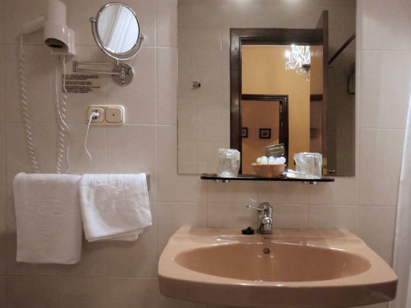 Hotel Y Apartamentos Arias 나비아 외부 사진