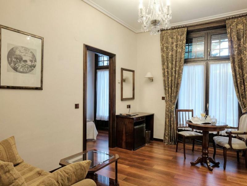 Hotel Y Apartamentos Arias 나비아 외부 사진